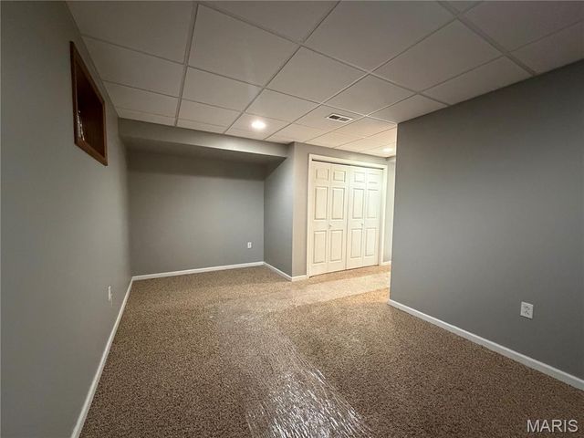102 Winter Valley Drive, Fenton, MO 63026