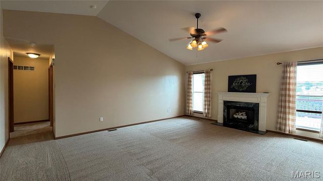 102 Winter Valley Drive, Fenton, MO 63026