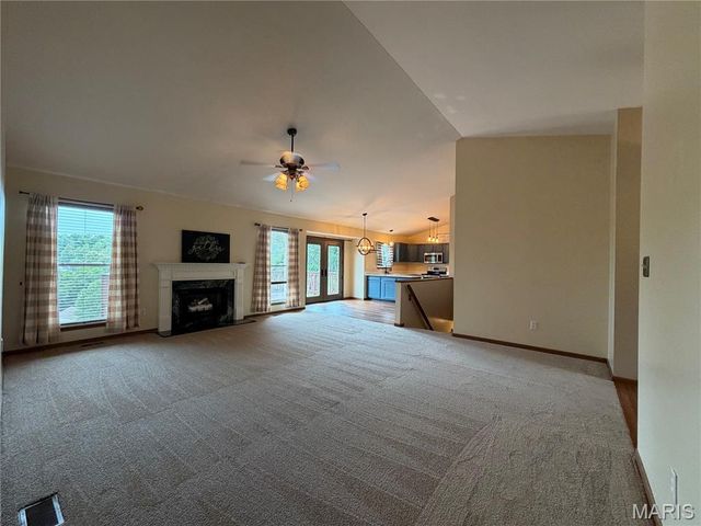 102 Winter Valley Drive, Fenton, MO 63026