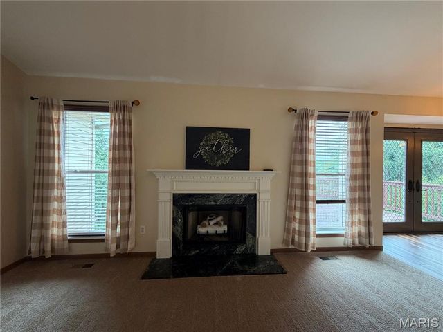 102 Winter Valley Drive, Fenton, MO 63026