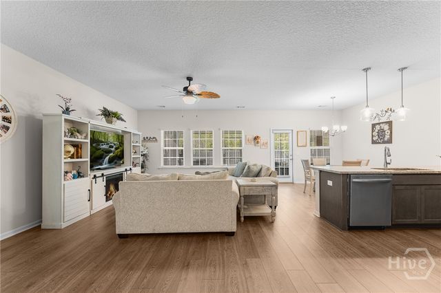 470 Brightleaf Circle, Hinesville, GA 31313