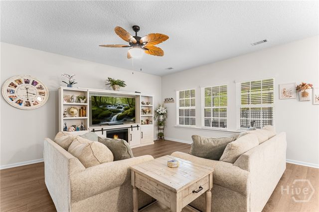 470 Brightleaf Circle, Hinesville, GA 31313