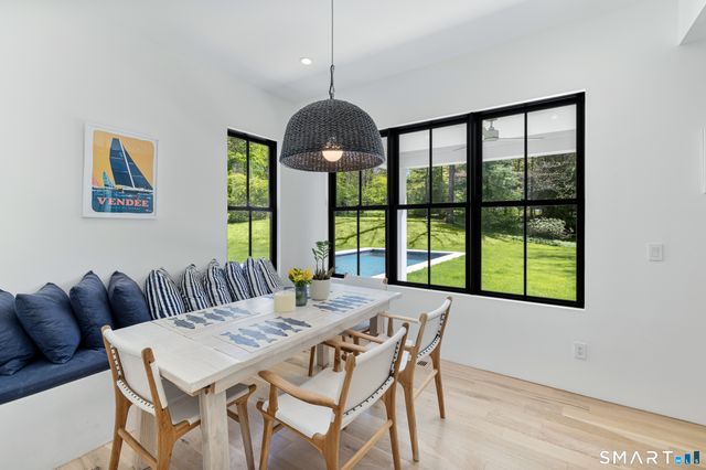 13 Sunswyck Road, Darien, CT 06820