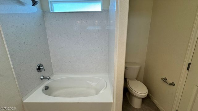 5035 Lakewood Creek Avenue, Las Vegas, NV 89141