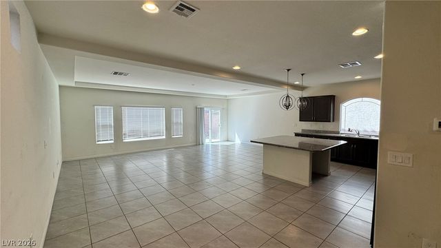 5035 Lakewood Creek Avenue, Las Vegas, NV 89141