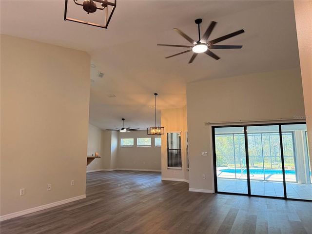 994 E CROWN OF ROSES LOOP, Inverness, FL 34453