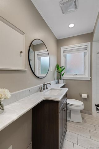 17820 Birwood Avenue, Beverly Hills Village, MI 48025