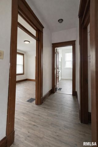 2072 BROADWAY Street, Quincy, IL 62301