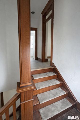 2072 BROADWAY Street, Quincy, IL 62301