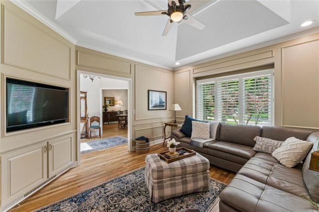 12605 Cedar Street, Leawood, KS 66209