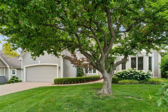 12605 Cedar Street, Leawood, KS 66209