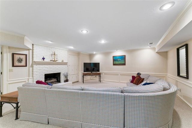 12605 Cedar Street, Leawood, KS 66209