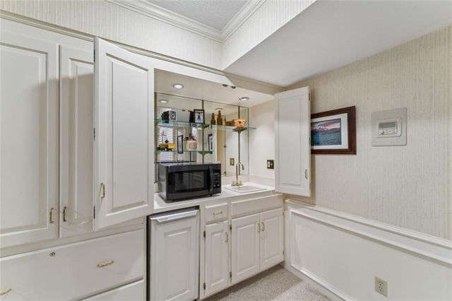 12605 Cedar Street, Leawood, KS 66209