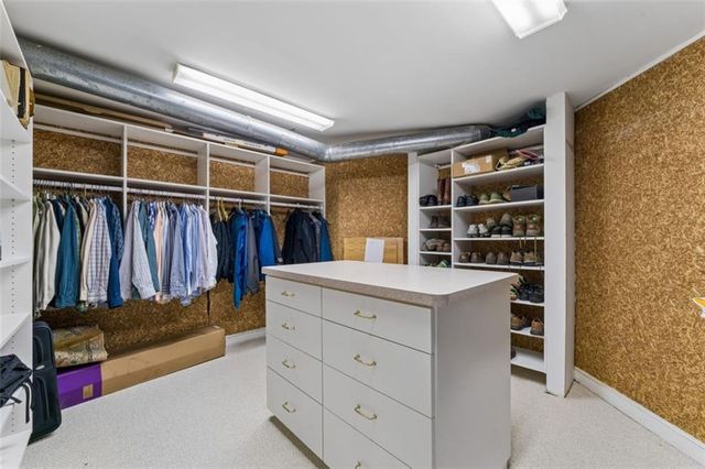 12605 Cedar Street, Leawood, KS 66209