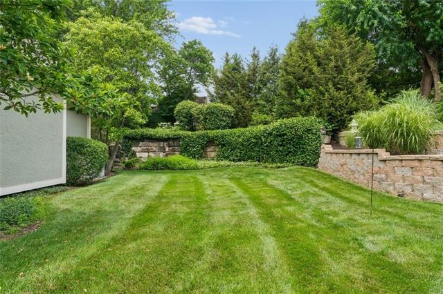 12605 Cedar Street, Leawood, KS 66209