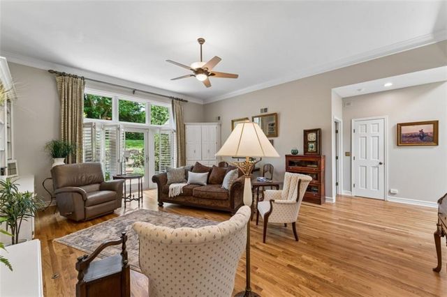 12605 Cedar Street, Leawood, KS 66209