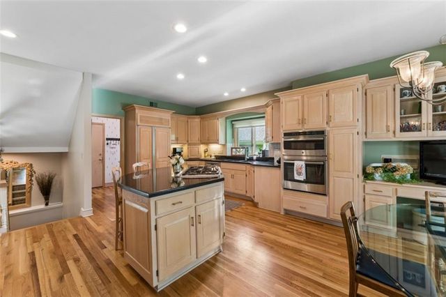 12605 Cedar Street, Leawood, KS 66209