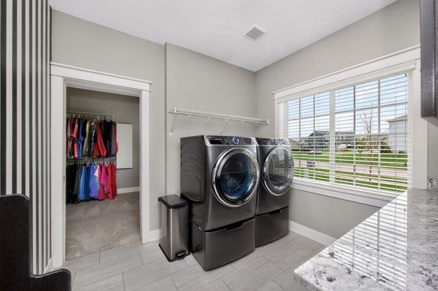 1507 NW Seasons Drive, Ankeny, IA 50023