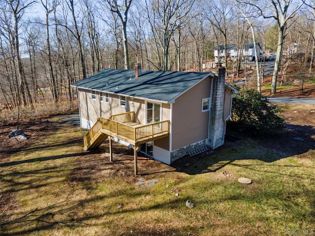 12 Blueberry Lane, Stormville, NY 12582