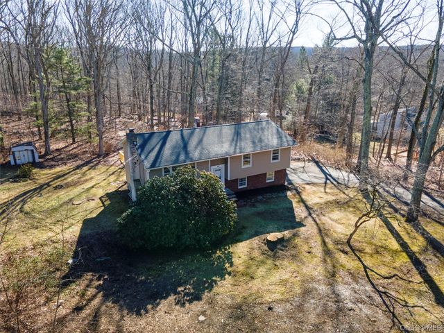 12 Blueberry Lane, Stormville, NY 12582