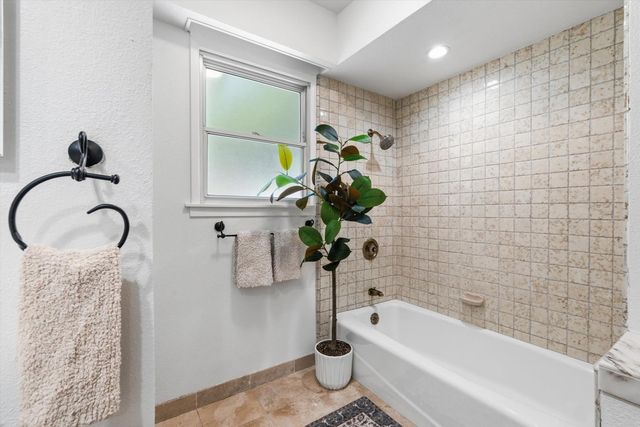 52 Coloma Way, Sacramento, CA 95819