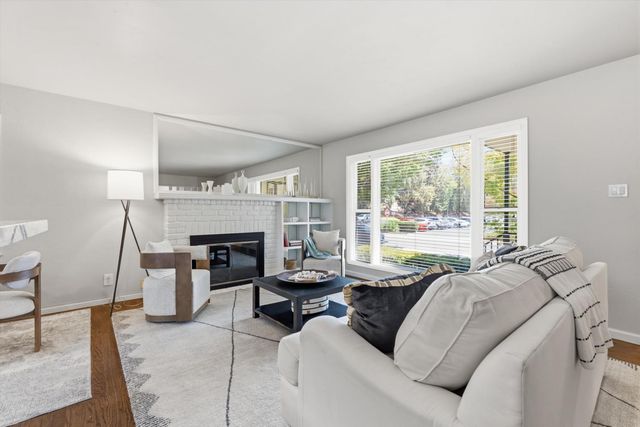 52 Coloma Way, Sacramento, CA 95819
