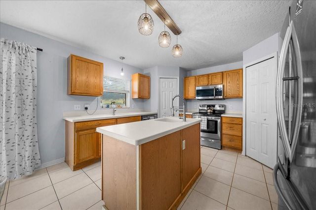 888 MARIETTA LANE, Eustis, FL 32726