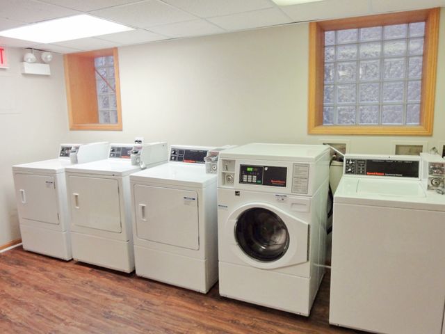 6813 21st Street 1403, Berwyn, IL 60402