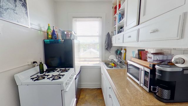 6813 21st Street 1403, Berwyn, IL 60402