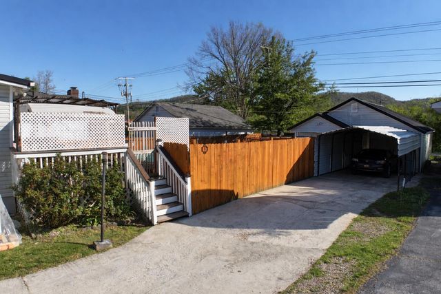 413 Elm Street, Ravenna, KY 40472