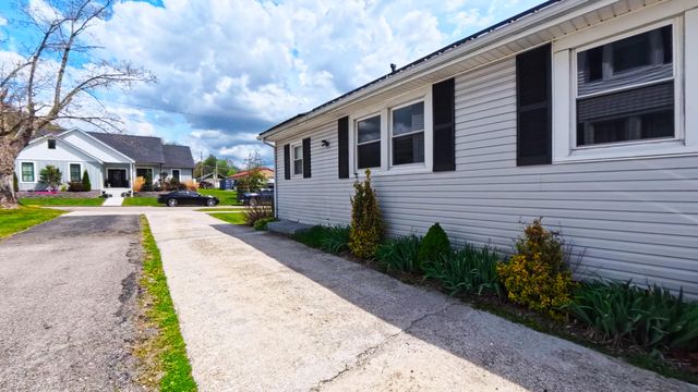 413 Elm Street, Ravenna, KY 40472