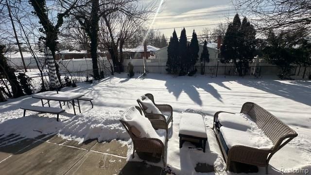 14421 Rosemary Boulevard, Oak Park, MI 48237