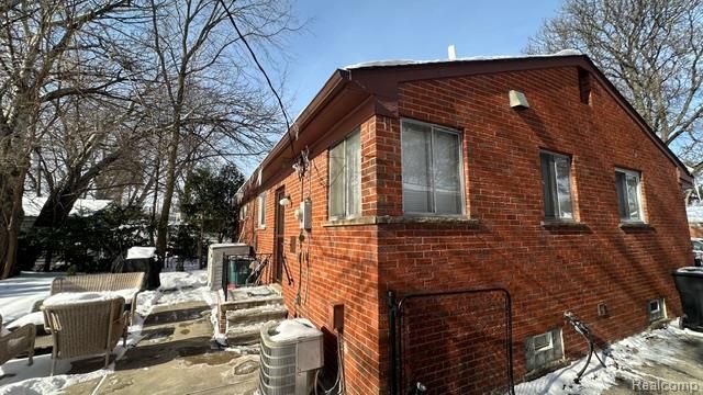 14421 Rosemary Boulevard, Oak Park, MI 48237