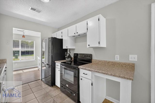 471 Sabreena Circle, Hinesville, GA 31313