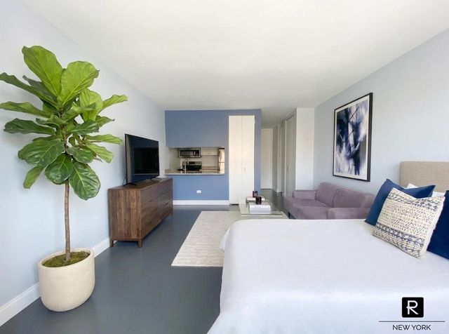350 W 50th Street 4-RR, New York City, NY 10019