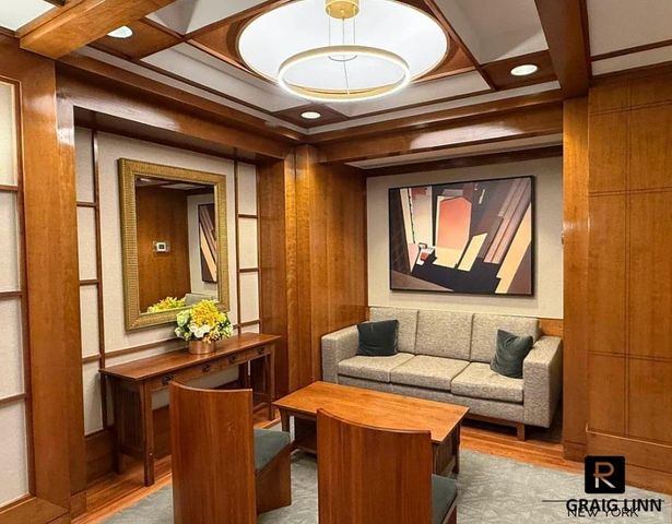 350 W 50th Street 4-RR, New York City, NY 10019