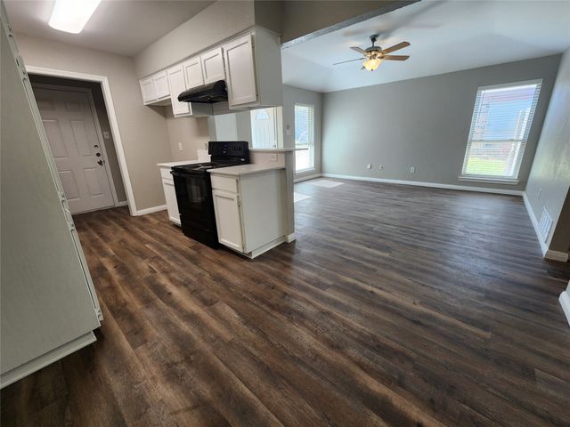 350 Spring Branch Lane, Kennedale, TX 76060