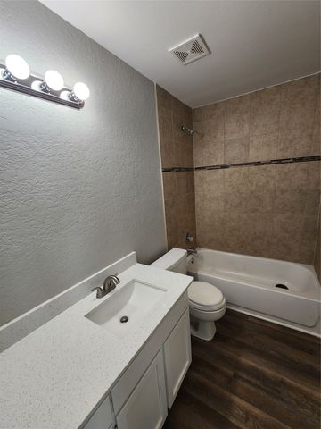 350 Spring Branch Lane, Kennedale, TX 76060