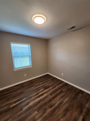 350 Spring Branch Lane, Kennedale, TX 76060