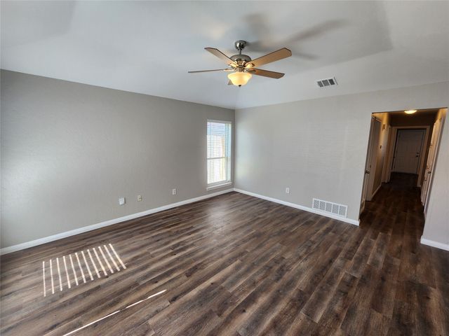 350 Spring Branch Lane, Kennedale, TX 76060