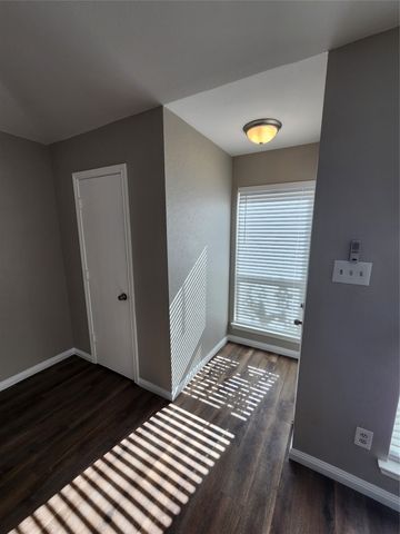 350 Spring Branch Lane, Kennedale, TX 76060