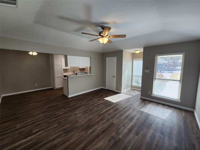 350 Spring Branch Lane, Kennedale, TX 76060