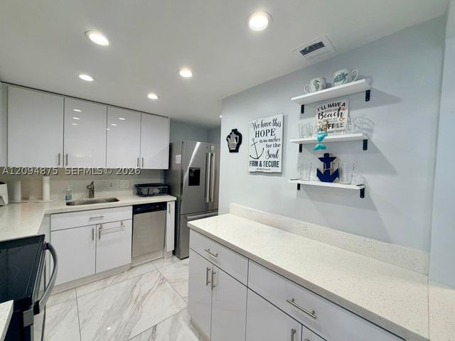 2201 S Ocean Dr 605, Hollywood, FL 33019