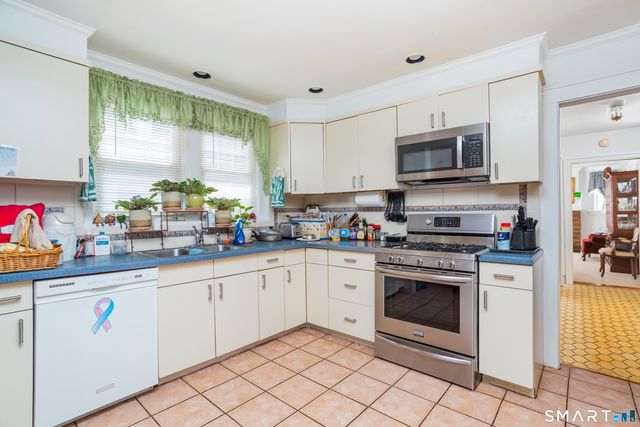 109 Oaklawn Avenue, Stamford, CT 06905