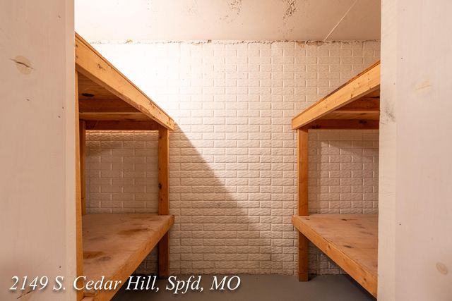 2149 S Cedar Hill Avenue, Springfield, MO 65809