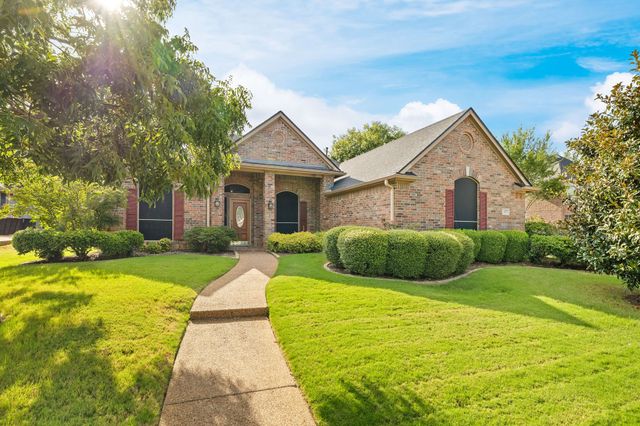 1602 Oak Ridge Drive, Corinth, TX 76210