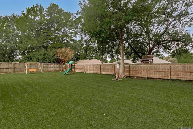 17247 Sharpsburg Ave, Baton Rouge, LA 70817