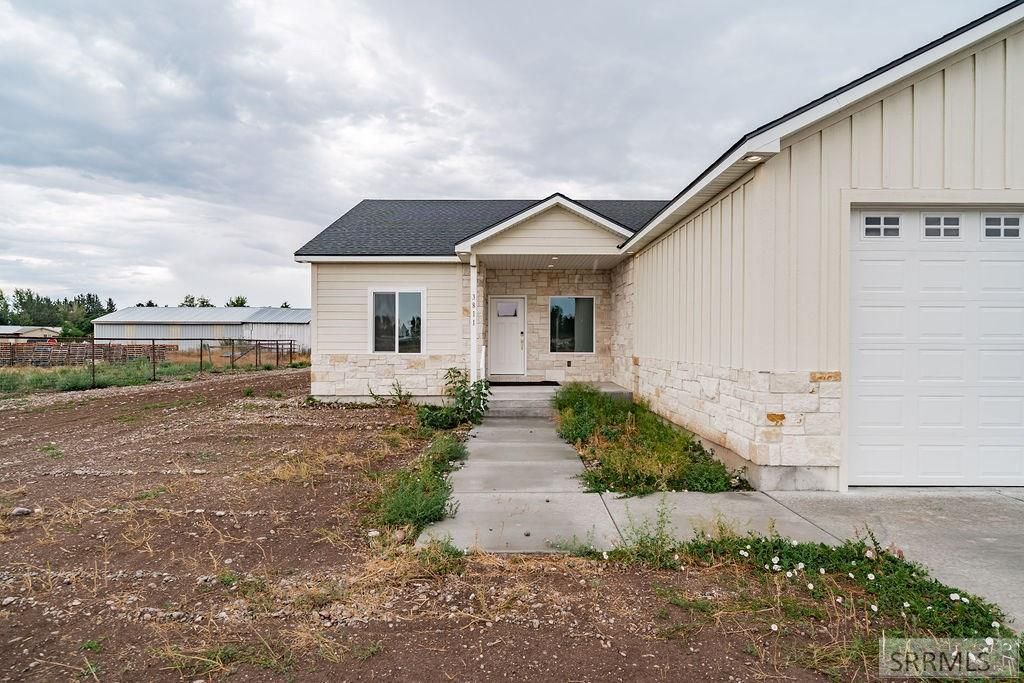 Image 6 of property listing at 3811 E 228 N, Rigby, ID 83442