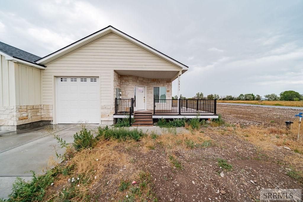 Image 8 of property listing at 3811 E 228 N, Rigby, ID 83442