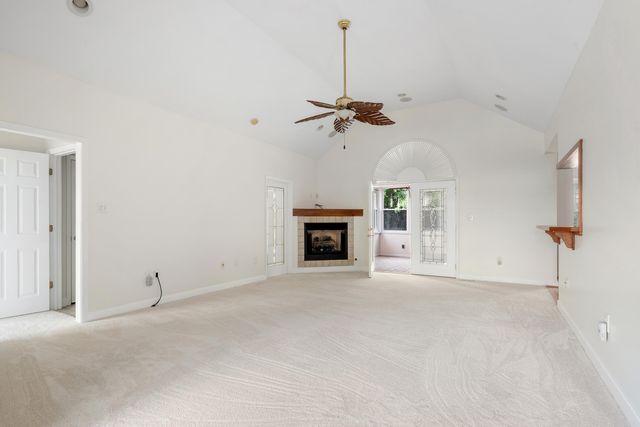 75 Walnut Manor DR, Fincastle, VA 24090